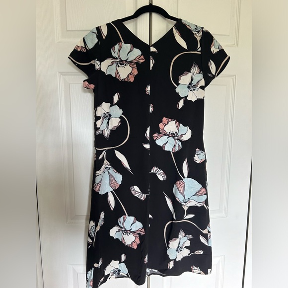 Women’s floral dress - XS - NWOT - Picture 2 of 2